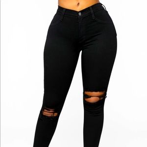 Black Fashion Nova, distressed cropped jeans